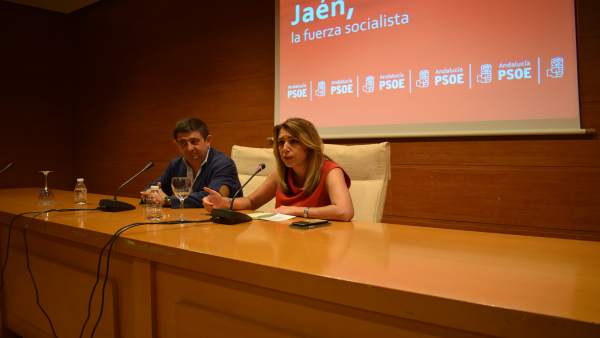 Susana Díaz, con Francisco Reyes, en la reunión con miembros del PSOE de Jaén. Susana Díaz, con Francisco Reyes, en la reunión con miembros del PSOE de Jaén.