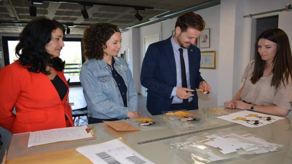 Visita de la Junta a Adhecolor, especializada en serigrafía Visita de la Junta a Adhecolor, especializada en serigrafía