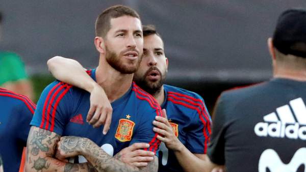 Sergio Ramos y Jordi Alba Sergio Ramos y Jordi Alba