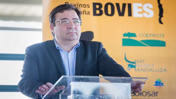 Vara visita el Centro de Tipificación de BOVIES en Casar de Cáceres. Vara visita el Centro de Tipificación de BOVIES en Casar de Cáceres.