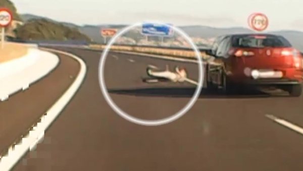 Un kamikaze provoca un accidente múltiple en Vigo