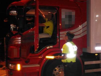 CAMIONERO tasa alcohol DETENCIÓN, guardia civil