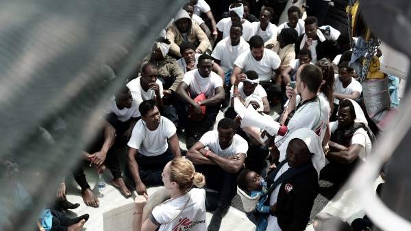 Inmigrantes a bordo del Aquarius Inmigrantes a bordo del Aquarius