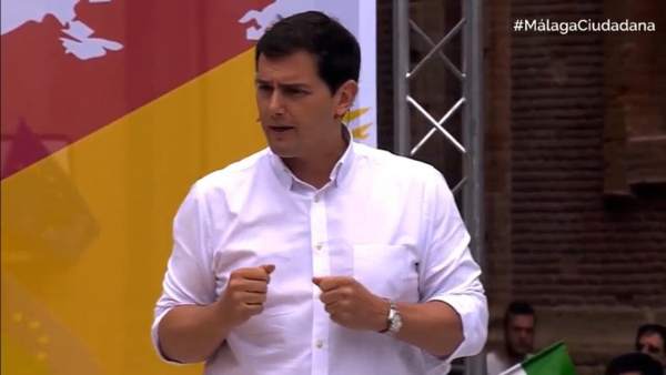 Rivera plantea una ley electoral distinta para entrar en el Congreso Rivera plantea una ley electoral distinta para entrar en el Congreso