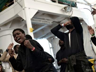 Alegría entre los migrantes