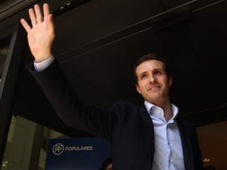 Pablo Casado atiende a los medios tras anunciar su candidatura a liderar el PP