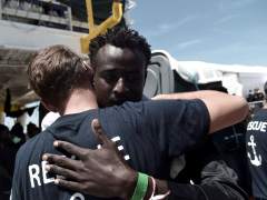 Italia abandona otro barco de migrantes en el mar: "Llevaros vuestra carga humana a Gibraltar, España o Francia"