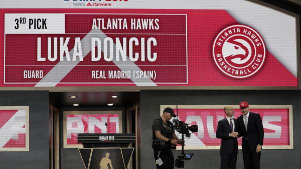 Doncic, elegido con el número tres del draft Doncic, elegido con el número tres del draft
