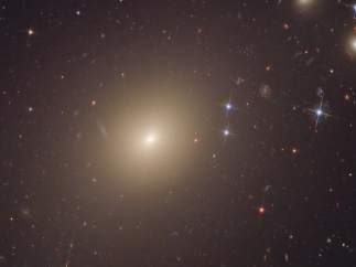 Einstein tenía razón, también en otra galaxia