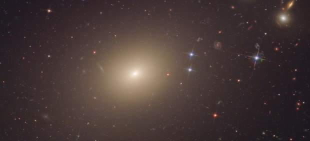 Einstein tenía razón, también en otra galaxia