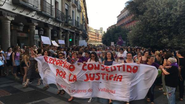 Valladolid.- Cabecera de la manifestación en Valladolid Valladolid.- Cabecera de la manifestación en Valladolid