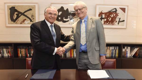 Isidre Fainé (Fund.Bancaria La Caixa) y Sir Richard Lambert (British Museum) Isidre Fainé (Fund.Bancaria La Caixa) y Sir Richard Lambert (British Museum)