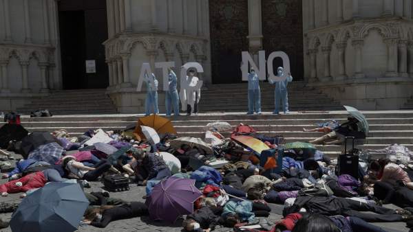 Recrean la evacuación de Cuenca ante amenaza nuclear Recrean la evacuación de Cuenca ante amenaza nuclear