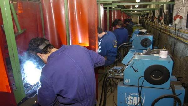 Trabajadores Del Sector De La Industria (Foto archivo) Trabajadores Del Sector De La Industria (Foto archivo)