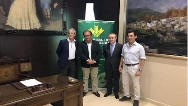 Caja Rural firma un convenio con Fexpadel Caja Rural firma un convenio con Fexpadel