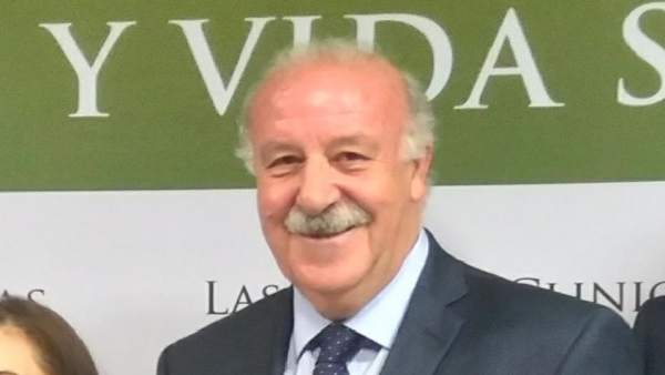 Vicente del Bosque en un acto en Oviedo Vicente del Bosque en un acto en Oviedo