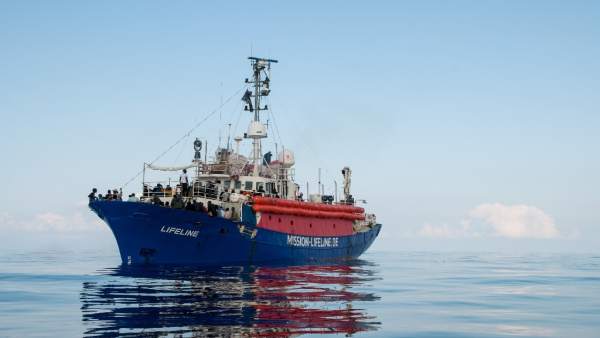 Ribó sobre oferir València per a acollir el 'Lifeline': "Hem de veure com reacciona Europa i després ho estudiarem" Ribó sobre oferir València per a acollir el 'Lifeline': "Hem de veure com reacciona Europa i després ho estudiarem"