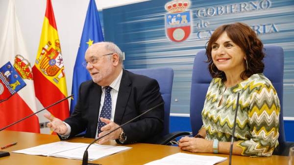 Sota y la directora general de Trabajo presentan la orden Sota y la directora general de Trabajo presentan la orden
