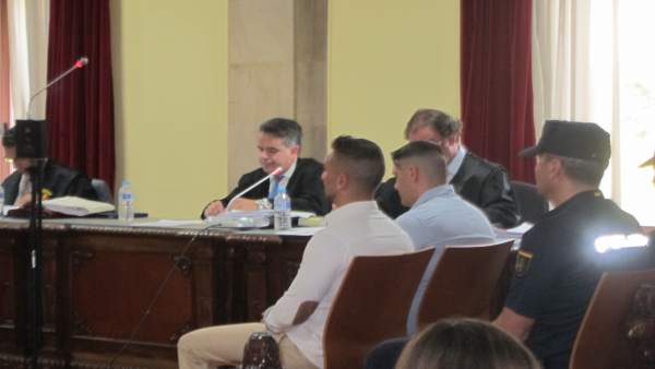 Los dos acusados durante el juicio Los dos acusados durante el juicio