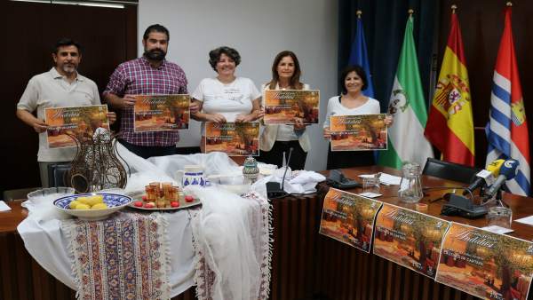 Presentación de una velada andalusí a beneficio de AECC. Presentación de una velada andalusí a beneficio de AECC.