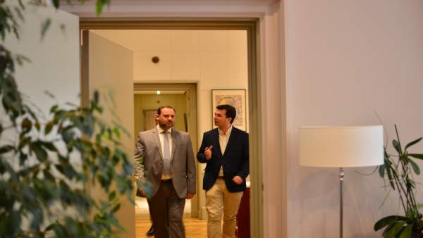 Gonzalo Caballero con el ministro de Fomento en Madrid. Gonzalo Caballero con el ministro de Fomento en Madrid.