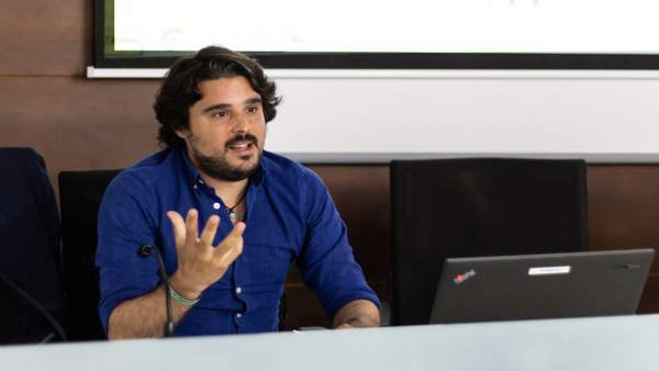 El periodista Carlos Crivell, en los Cursos de Verano de la UPO El periodista Carlos Crivell, en los Cursos de Verano de la UPO