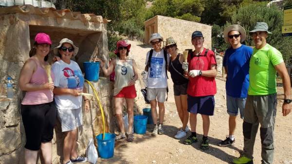 Los voluntarios de la Asociación S'Alzina Los voluntarios de la Asociación S'Alzina