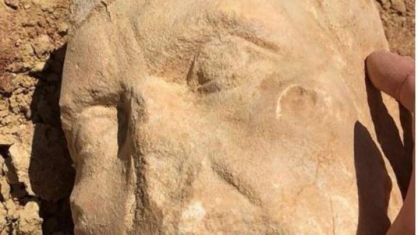 Busto de una posible diosa egipcia del Siglo II. Busto de una posible diosa egipcia del Siglo II.