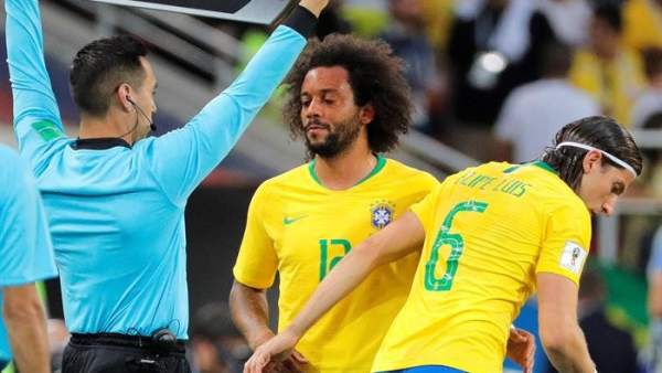 Marcelo se retira, lesionado, del encuentro entre Brasil y Serbia Marcelo se retira, lesionado, del encuentro entre Brasil y Serbia