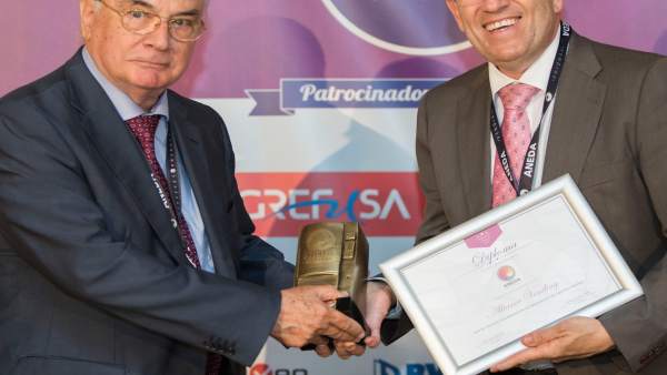 Alliance Vending, galardonada con el premio a la 'Innovación' por ANEDA Alliance Vending, galardonada con el premio a la 'Innovación' por ANEDA
