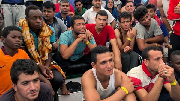 Rescate de migrantes en costa de Libia. Rescate de migrantes en costa de Libia.