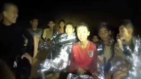 Niños atrapados en una cueva de Tailandia Niños atrapados en una cueva de Tailandia