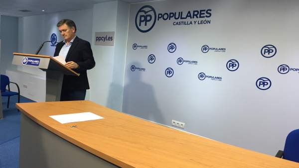 Valladolid.- Francisco Vázquez durante su comparecencia hoy ante los medios Valladolid.- Francisco Vázquez durante su comparecencia hoy ante los medios
