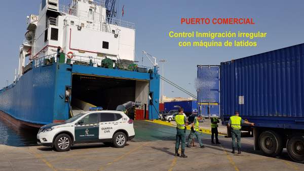 Control de inmigración en el Puerto de Melilla Control de inmigración en el Puerto de Melilla
