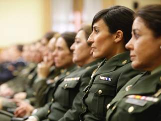 Mujeres en el Ejército