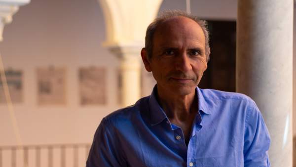El pediatra Carlos Casabona, en los Cursos de Verano de la UPO El pediatra Carlos Casabona, en los Cursos de Verano de la UPO