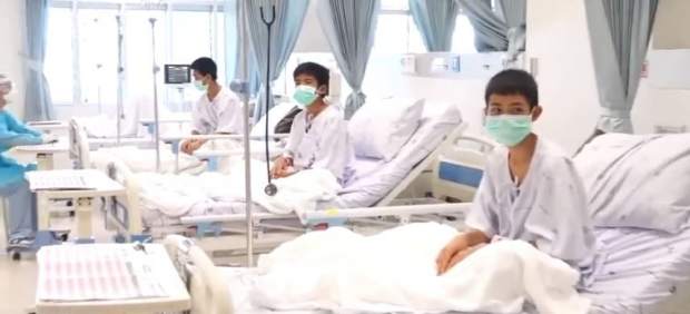 Niños rescatados de una cueva de Tailandia.