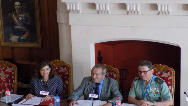 Secretaria de Estado de Seguridad, Ana Botella, en un curso sobre ciberseguridad Secretaria de Estado de Seguridad, Ana Botella, en un curso sobre ciberseguridad