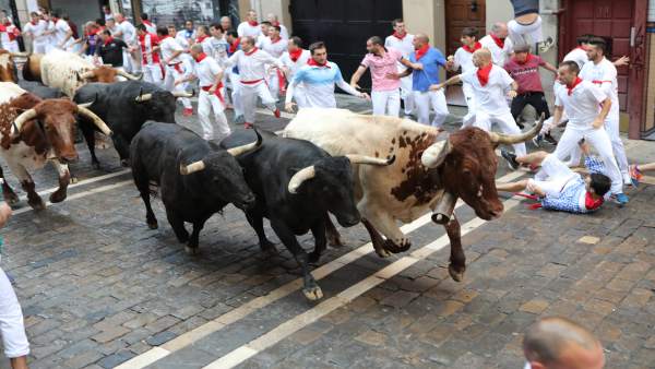 Sexto encierro de Sanfermines con toros de Victoriano del Río. Sexto encierro de Sanfermines con toros de Victoriano del Río.