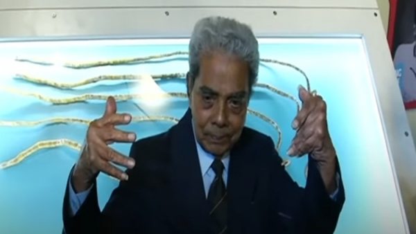 Se corta las uñas después de 66 años Se corta las uñas después de 66 años