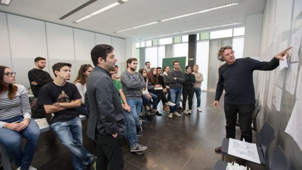 Aula de la URV Aula de la URV