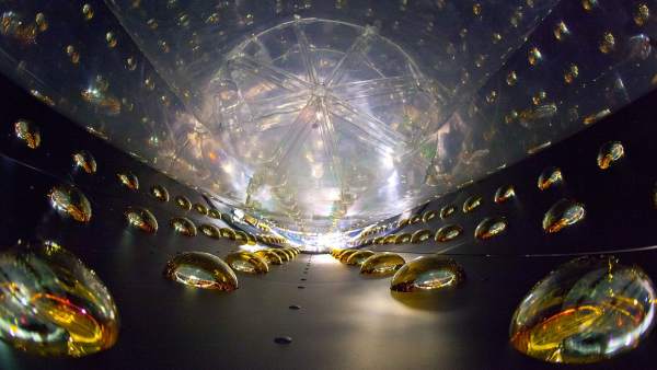 ANTINEUTRINOS ANTINEUTRINOS