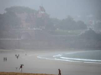 Lluvia y niebla en San Sebastián