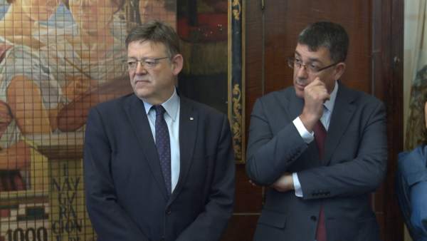 Puig sobre el requisit en Corts: "Els funcionaris han de poder servir als ciutadans expressant-se en la seua llengua" Puig sobre el requisit en Corts: "Els funcionaris han de poder servir als ciutadans expressant-se en la seua llengua"