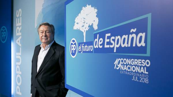 LUIS DE GRANDES EN RUEDA DE PRENSA SOBRE LOS DETALLES DEL CONGRESO DEL PP LUIS DE GRANDES EN RUEDA DE PRENSA SOBRE LOS DETALLES DEL CONGRESO DEL PP