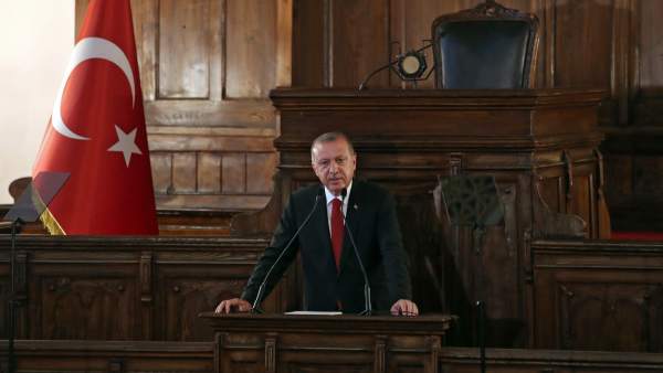 El presidente turco, Recep Tayyip Erdogan, en el antiguo Parlamento en Ankara (Turquía) El presidente turco, Recep Tayyip Erdogan, en el antiguo Parlamento en Ankara (Turquía)
