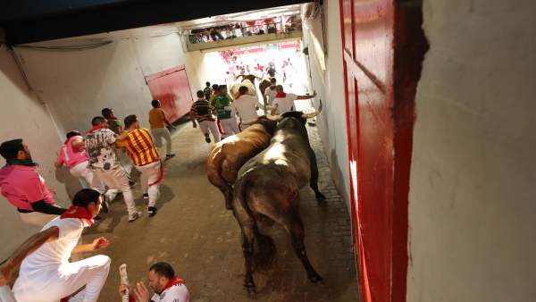 Ultimo encierro de Sanfermines 2018 con toros de Miura. Ultimo encierro de Sanfermines 2018 con toros de Miura.