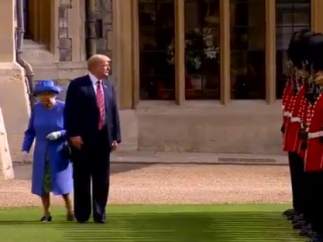 Trump y la reina de Inglaterra