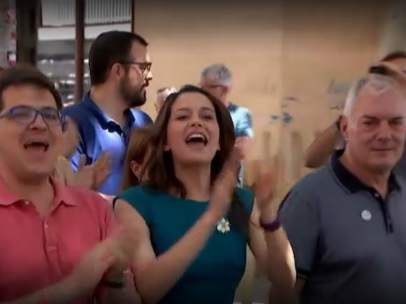 Inés Arrimadas abucheada en Canet de Mar
