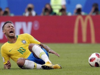 Los piscinazos de Neymar